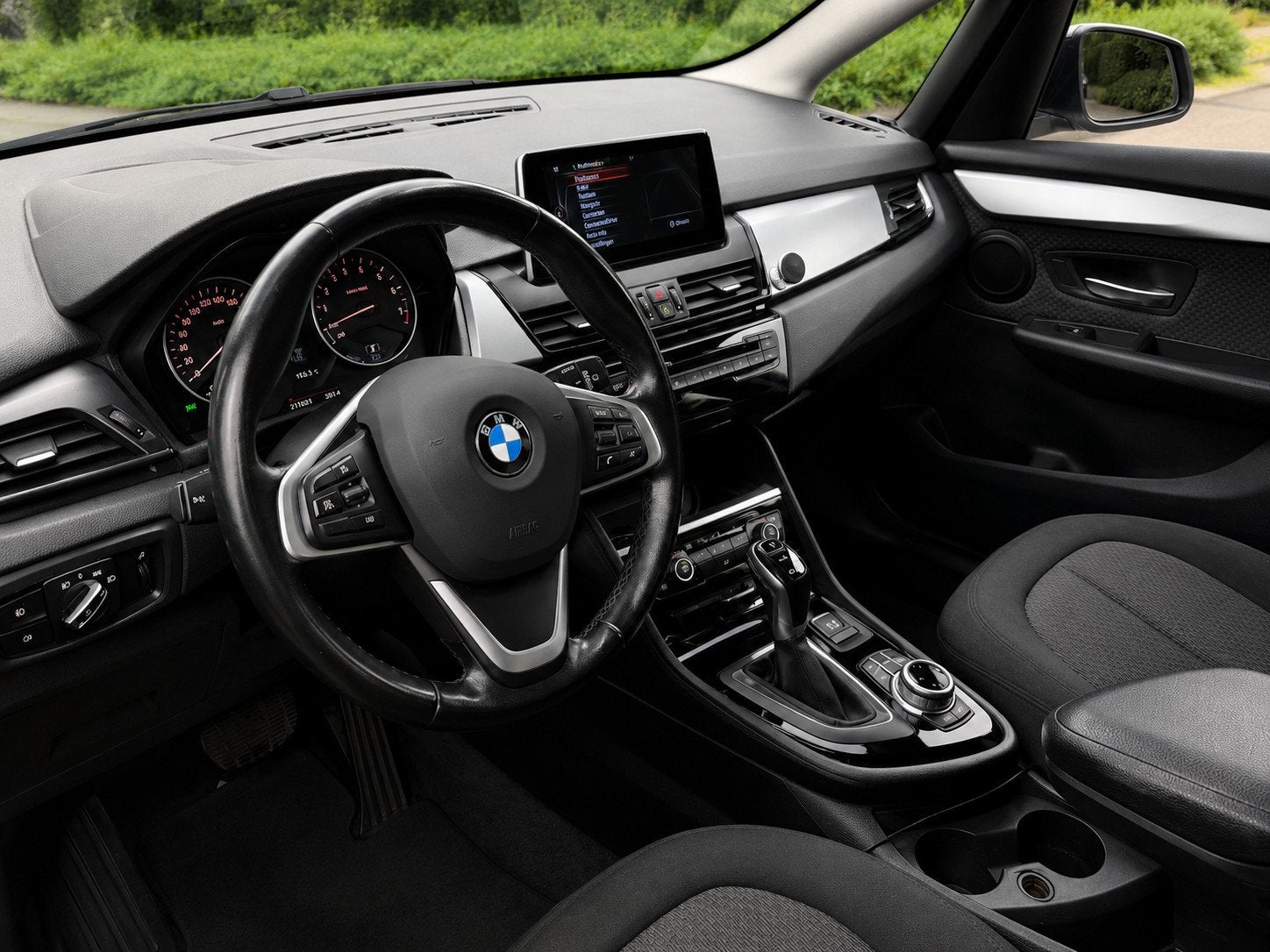 BMW 2-serie Active Tourer 225xe iPerformance Centennial Exec, Auto's, Automaat, 136 pk, Gebruikt, Euro 6