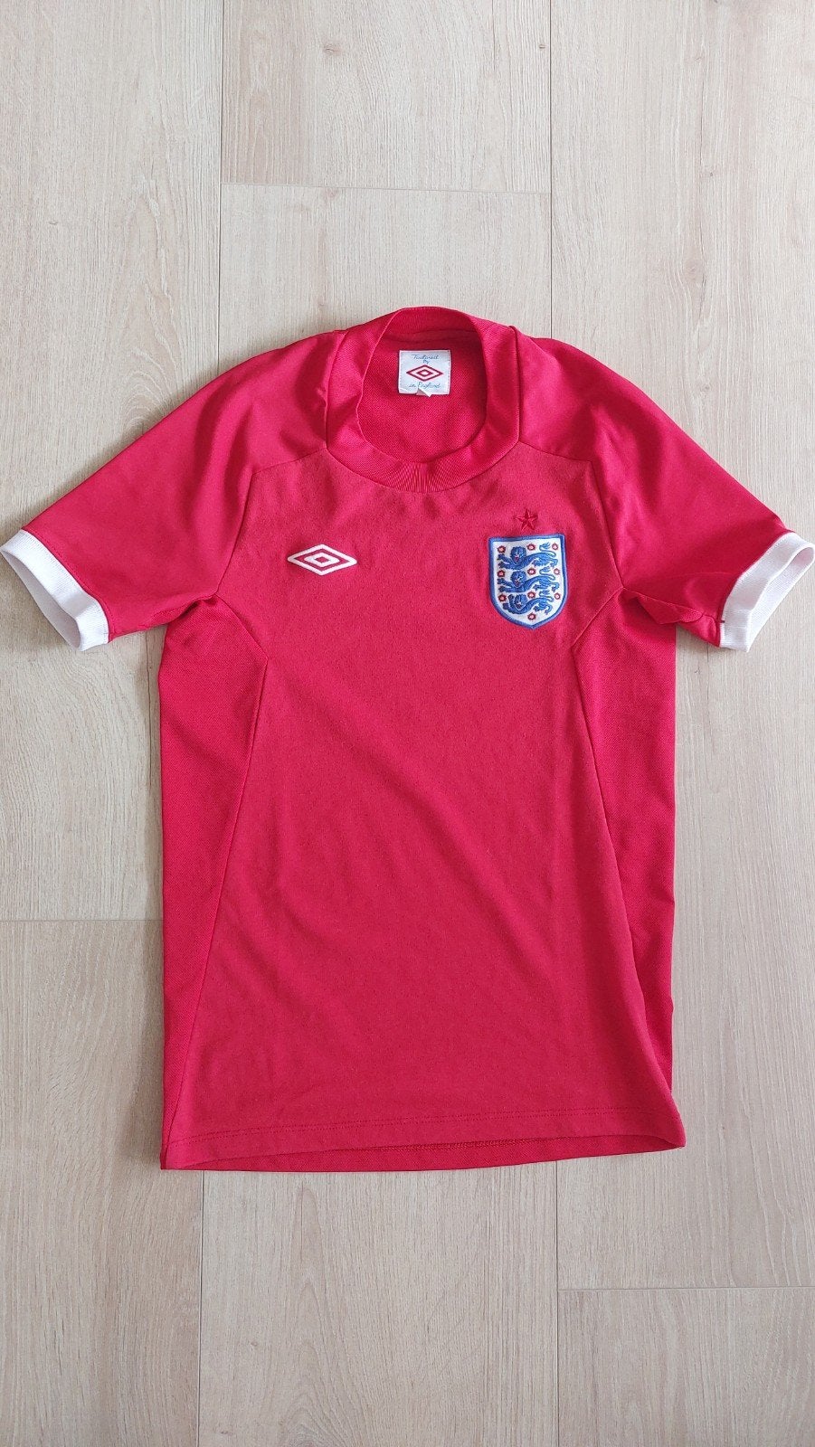 Engeland voetbalshirt rood maat 146 Umbro 2011/ 2011, Gebruikt, Jongen of Meisje, Umbro, Ophalen of Verzenden