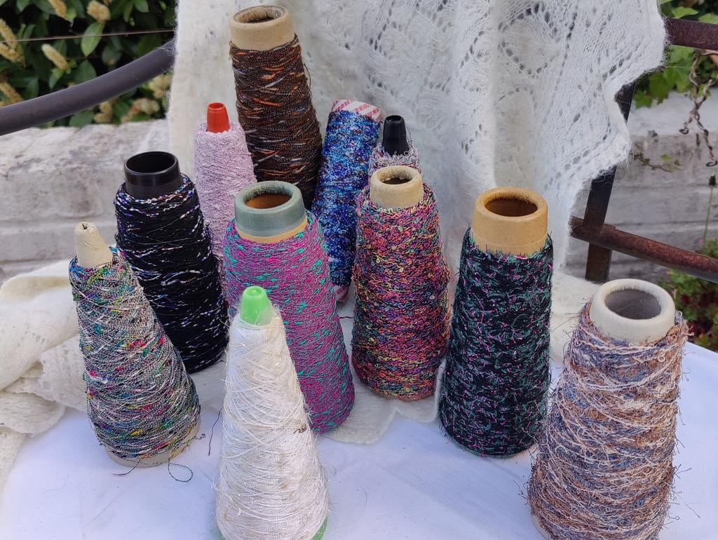 8 Klossen fantasie garen mooi 'meeloop garen' € 1,50 p./st., Ophalen of Verzenden, Nieuw