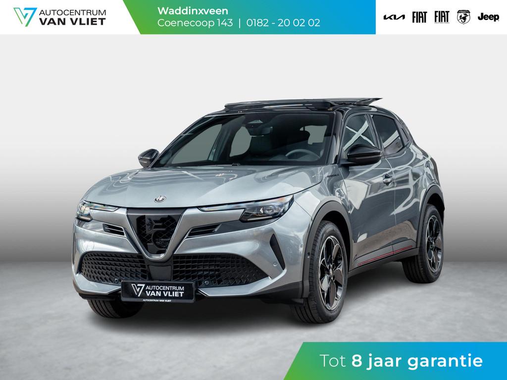 Alfa Romeo Junior Elettrica Speciale 54 kWh | Pack Techno |, Auto's, Parkeercamera, Leder en Stof, Origineel Nederlands, SUV of Terreinwagen