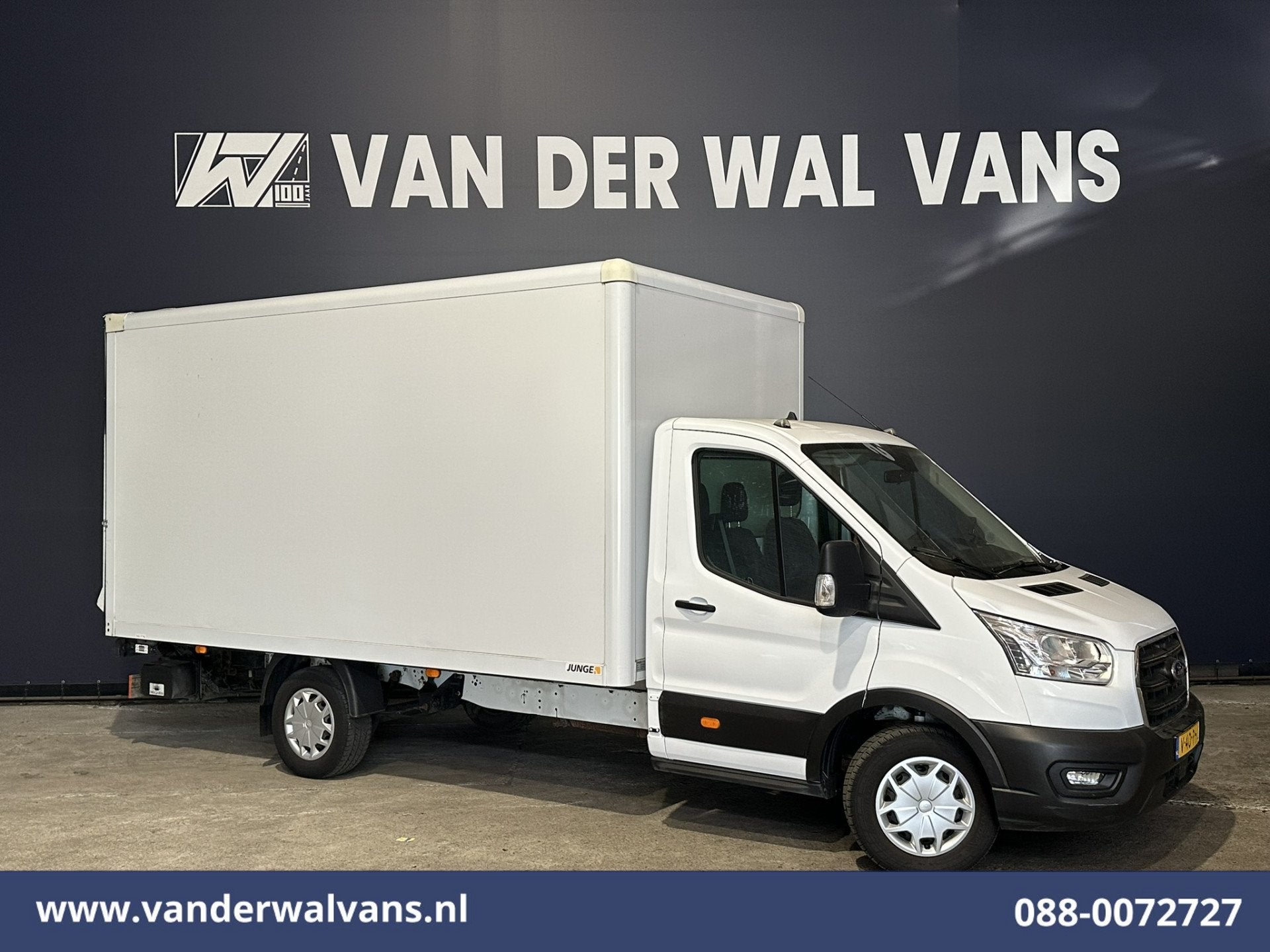 Ford Transit 2.0 TDCI 130pk Bakwagen L4.35m Laadklep Euro6 A, Voorwielaandrijving, 2430 kg, Stof, 4 cilinders