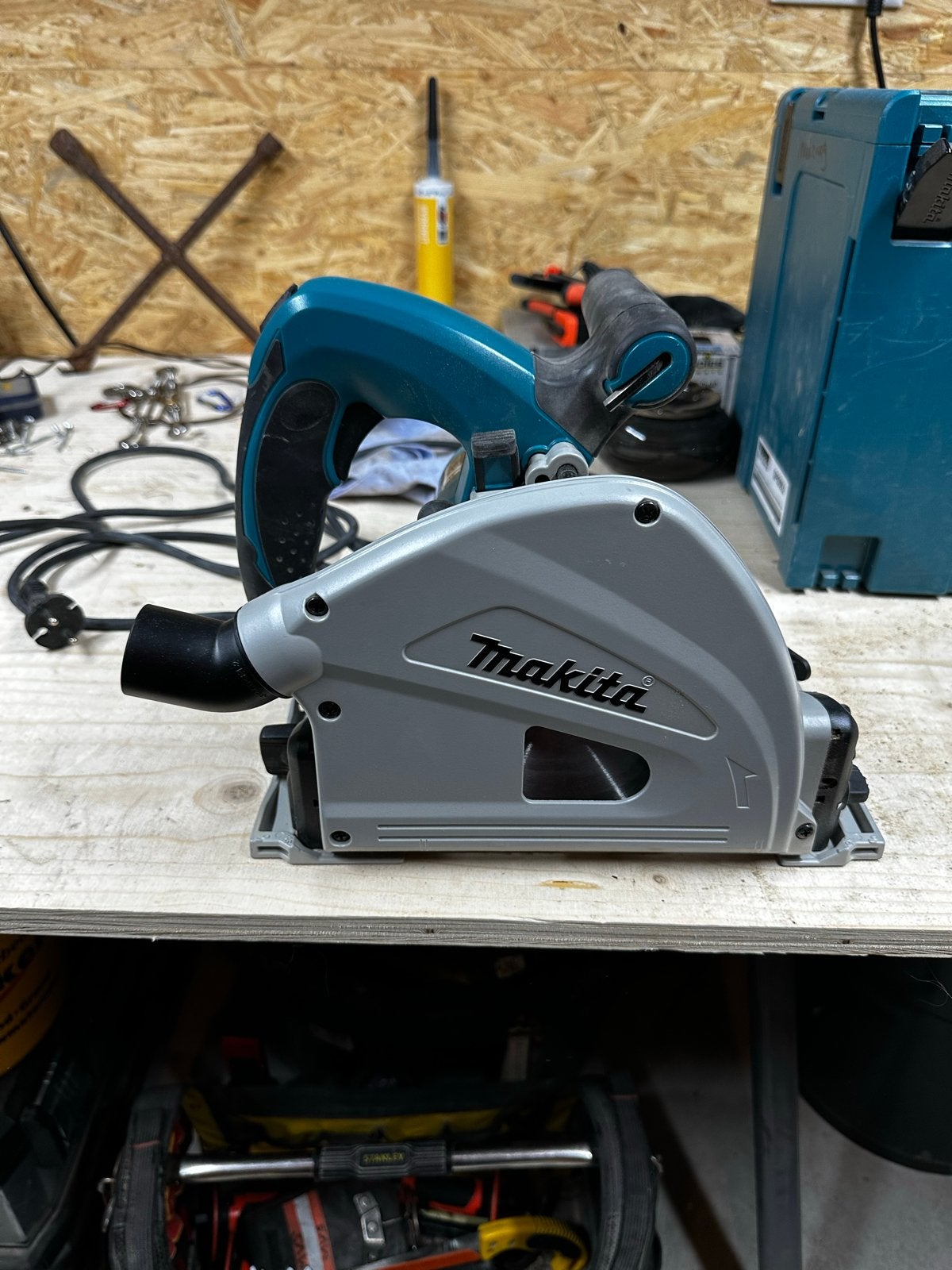 Makita SP6000J invalzaag met koffer - Zo goed als nieuw, Ophalen, Invalzaag, Zo goed als nieuw, 30 tot 70 mm