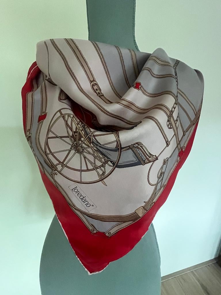 Klassiek zijden sjaal/hals/hoofddoek - Loredano, Maat 46/48 (XL) of groter, Loredano, Ophalen of Verzenden, Sjaal