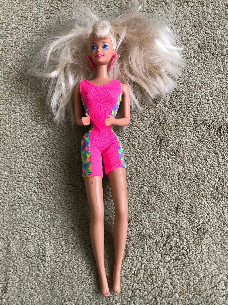 Blonde barbie, roze oorbellen, Verzenden, Barbie
