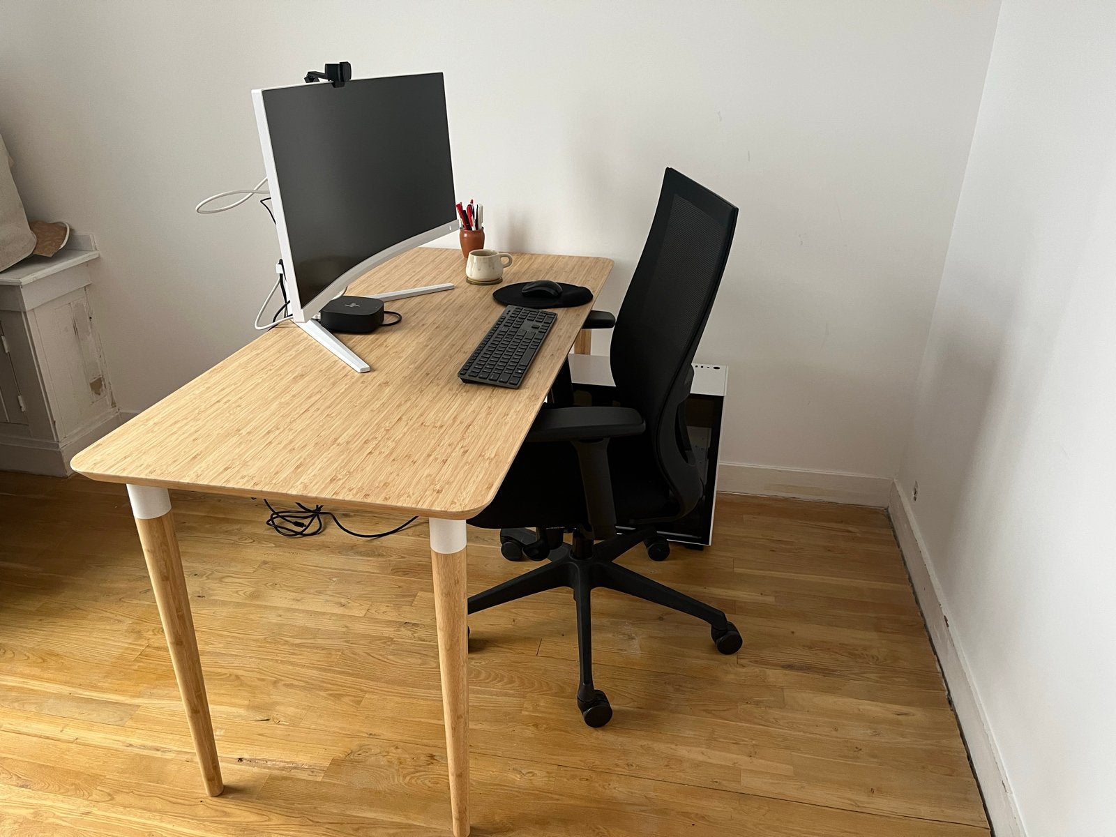 IKEA bureau met bamboe blad en houten poten, Ophalen, Overige typen, Scandinavisch, Hout