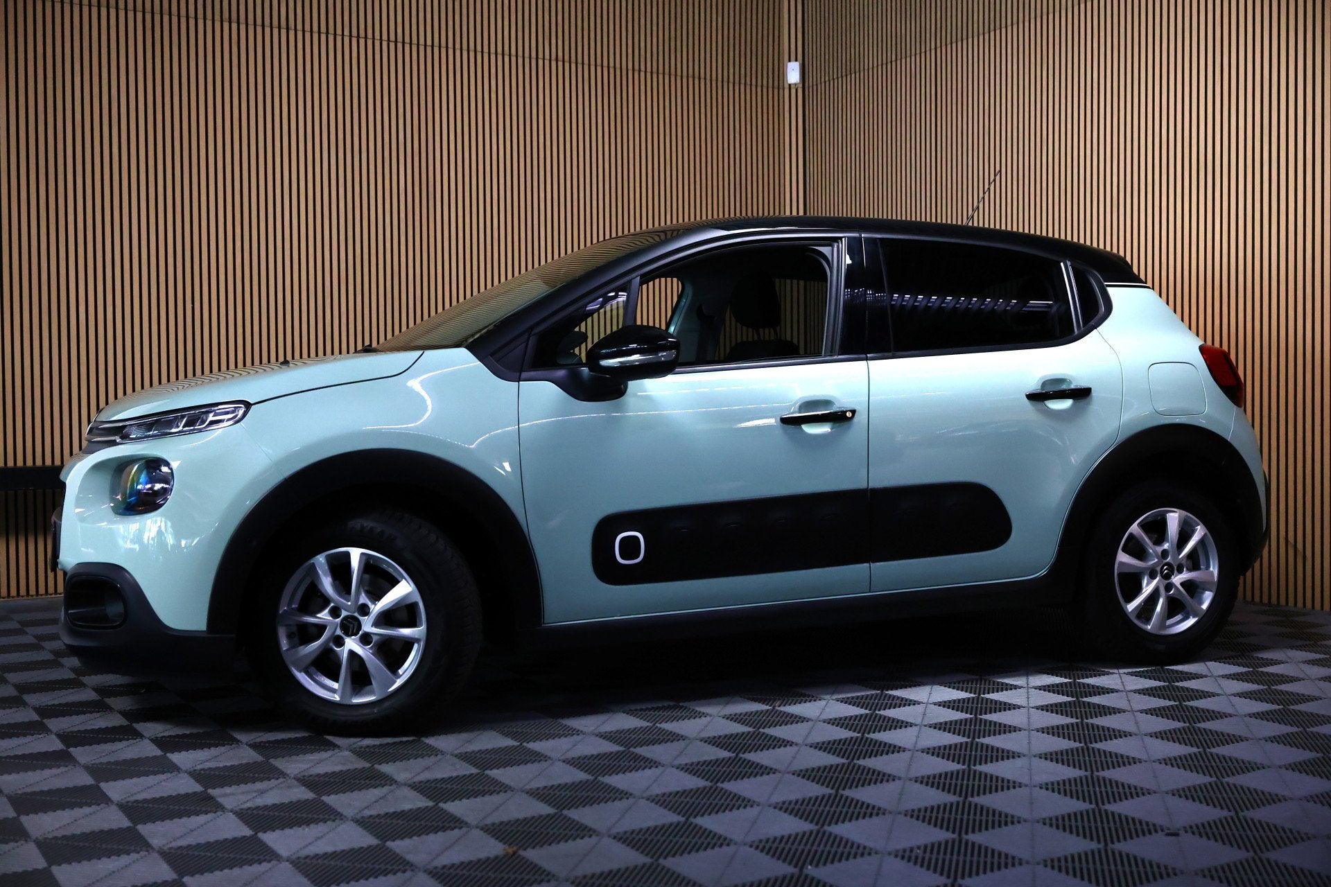 Citroën C3 1.2 PureTech 29000 km S&S Business VOL AUTOMAAT, Auto's, Stof, Gebruikt, Zwart, 1199 cc