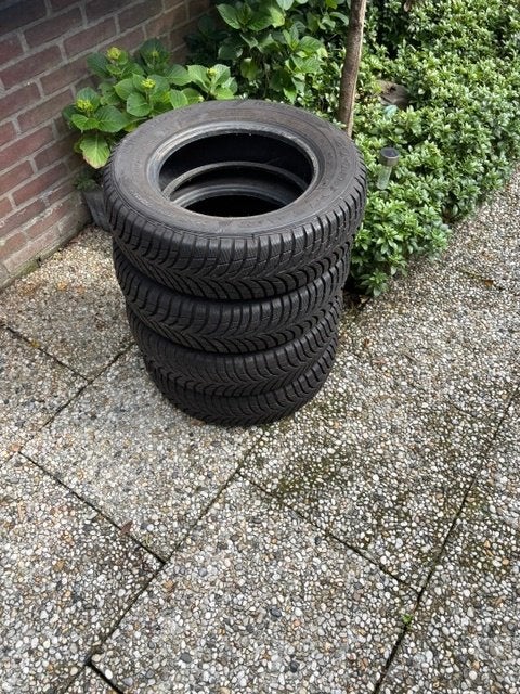 Winterbanden Toyota Starlet, Ophalen, Zo goed als nieuw, Toyota