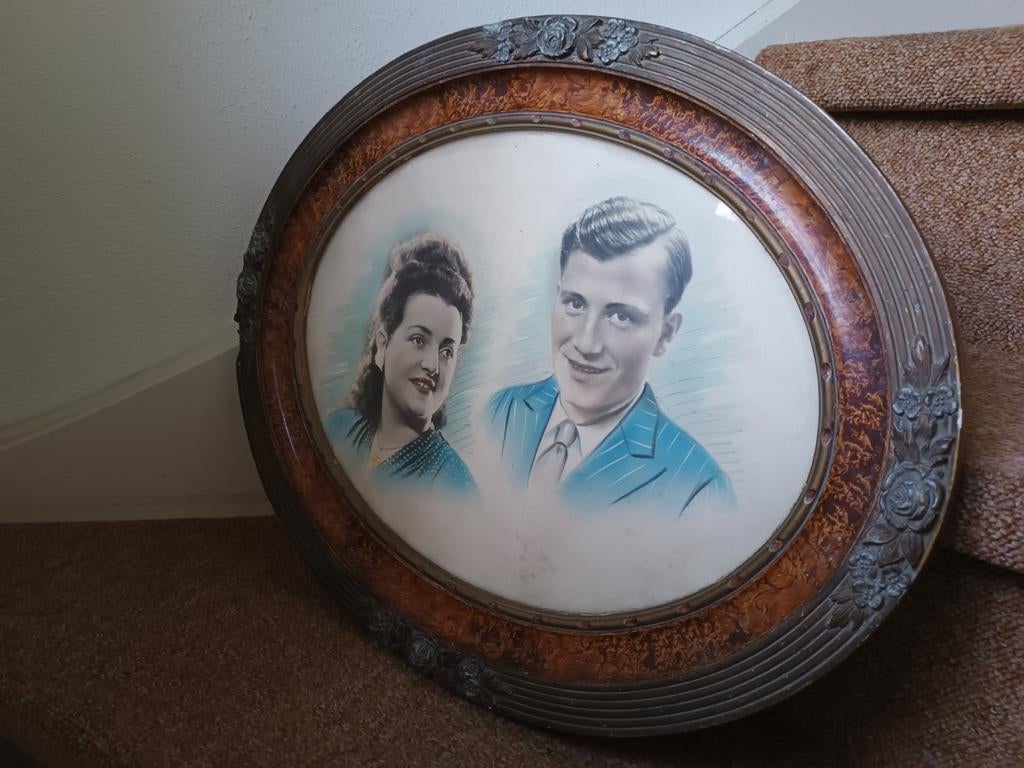 Ovale lijst met oude foto, Ophalen of Verzenden