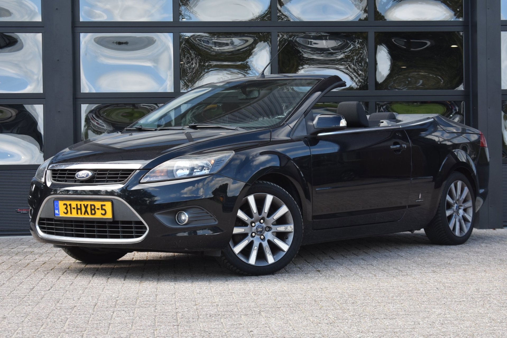 Ford Focus Coupé-Cabriolet 2.0 Trend '08 LOOPT NIET GOED OP, 1350 kg, Stof, Gebruikt, Zwart