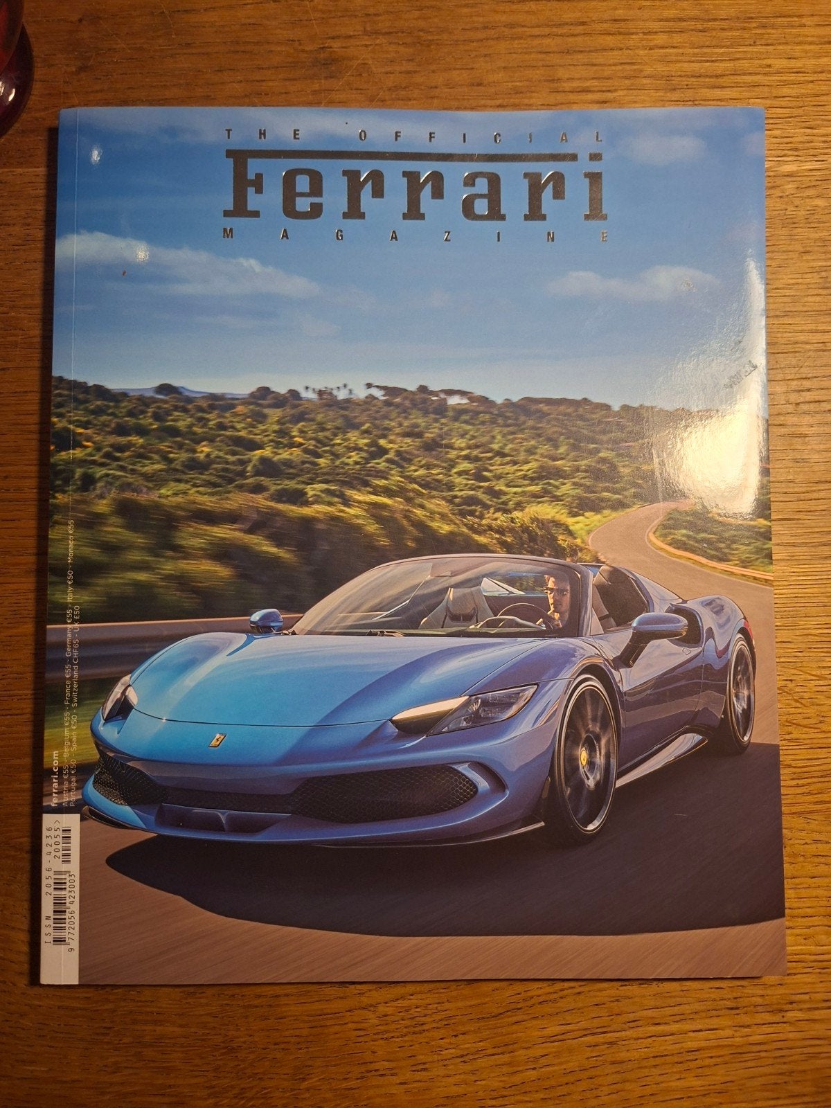 the official Ferrari magazine /auto magazine, Verzenden, Zo goed als nieuw, Ferrari