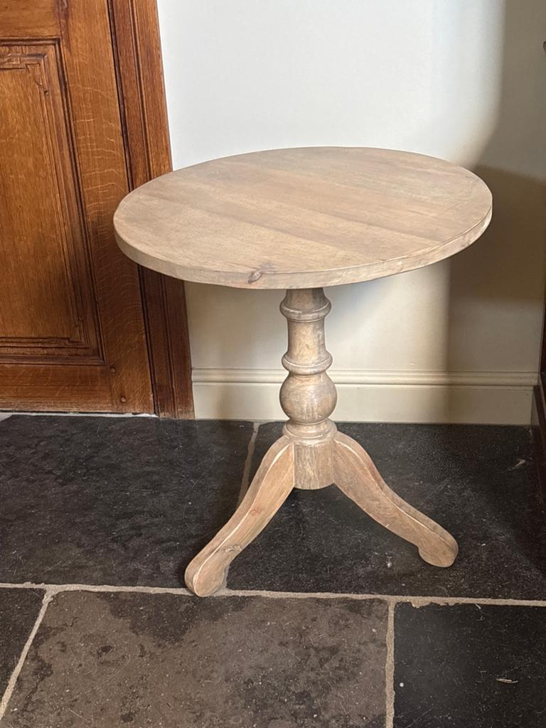 Ronde houten bijzettafel - Hoogte 67 cm, Gebruikt, Rond, Ophalen of Verzenden, 60 cm of meer