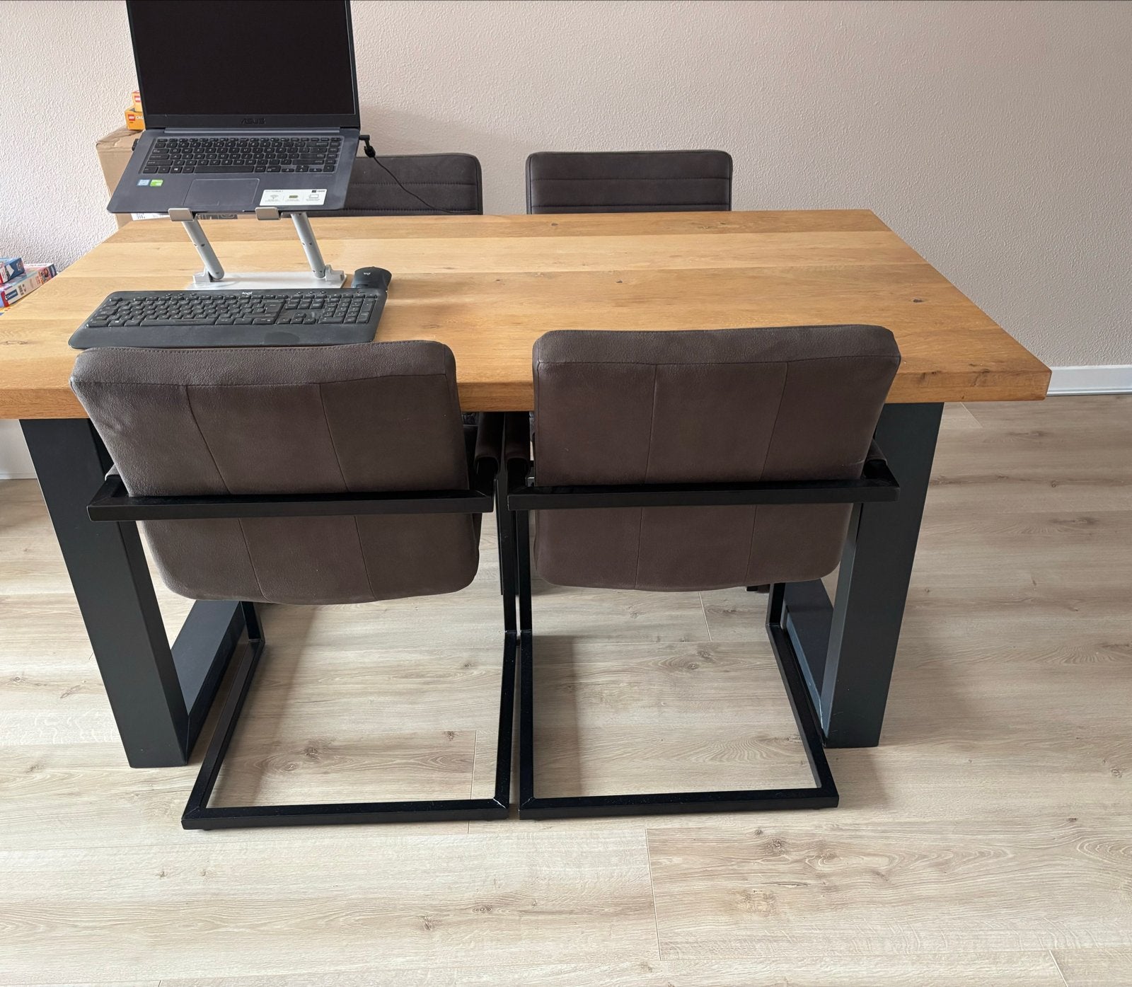 Eikenhouten eettafel met 4 stoelen, Huis en Inrichting, Ophalen, Gebruikt, Eikenhout, 50 tot 100 cm