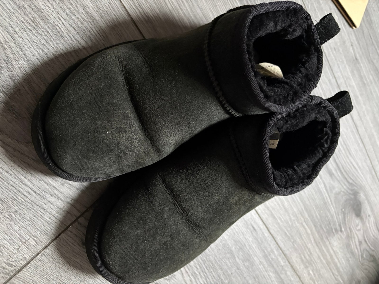 Ugg zwart, Zwart, Lage of Enkellaarzen, Ophalen of Verzenden, Gedragen