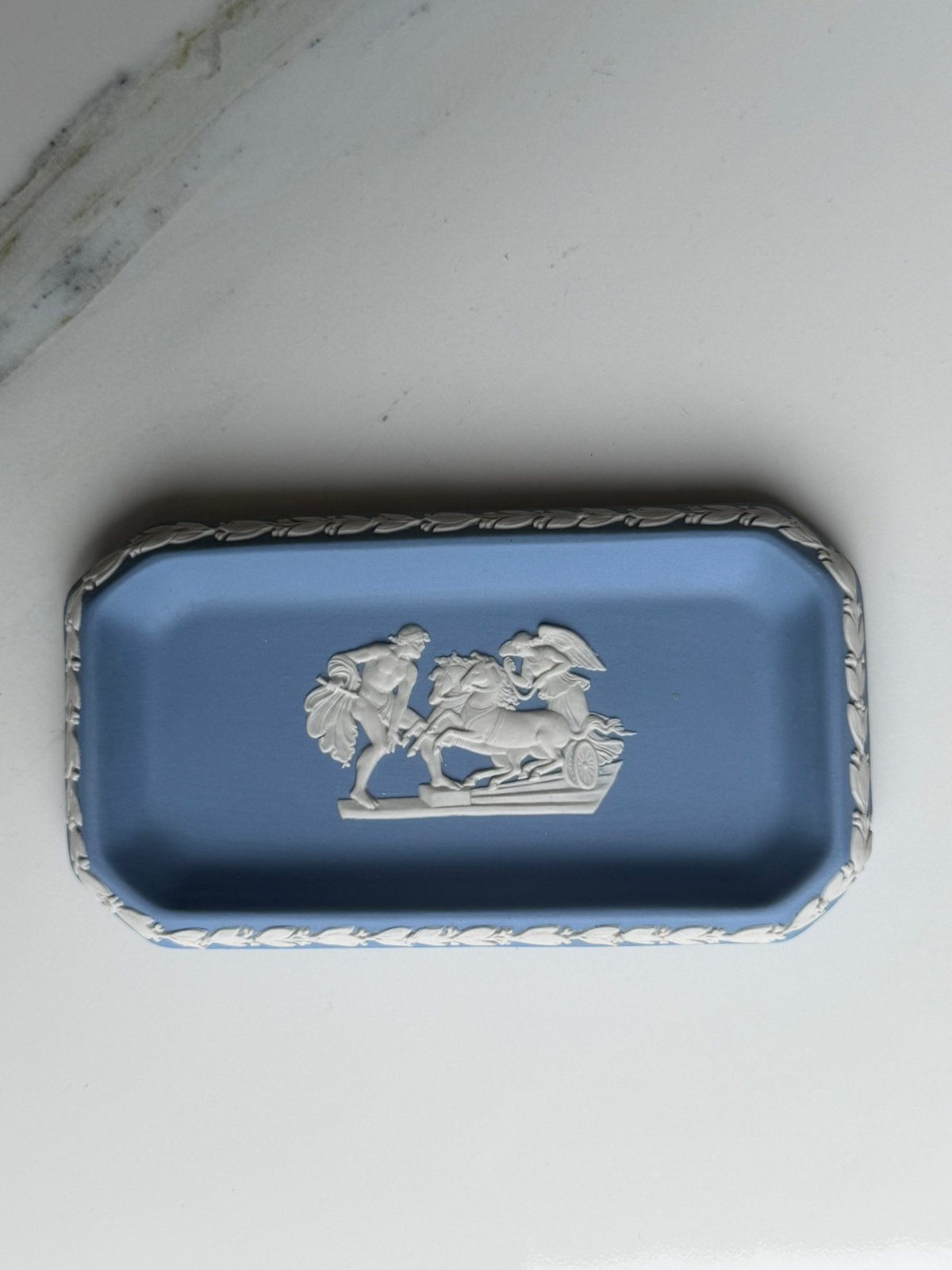 Wedgwood Jasperware blauw schaaltje – klassiek reliëf, Ophalen of Verzenden