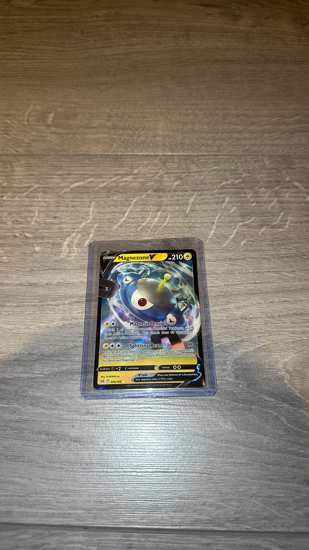 Magnezone V 056/196, Hobby en Vrije tijd, Verzamelkaartspellen | Pokémon, Ophalen of Verzenden, Zo goed als nieuw