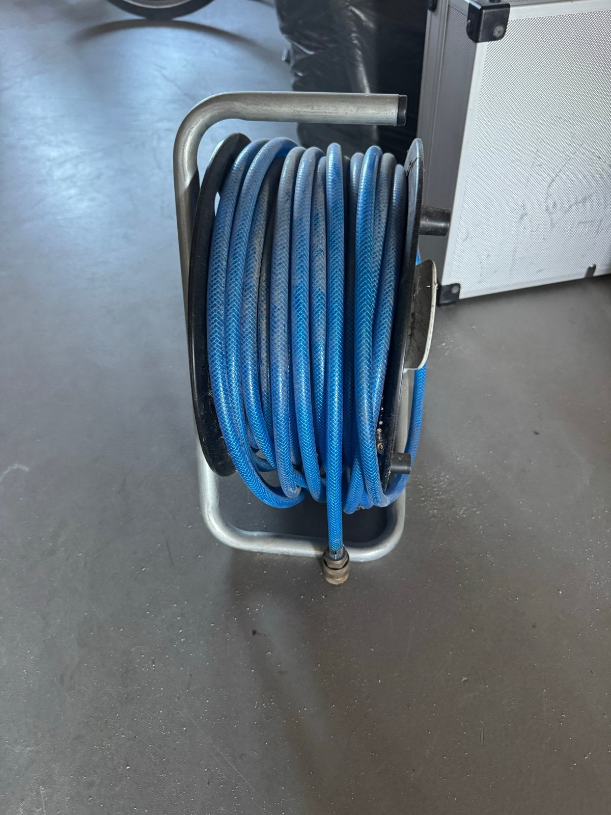 Luchtslang op rol met ophangsysteem - 20 meter, Ophalen, Gebruikt