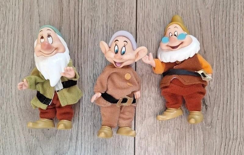 disney sneeuwwitje dwergen sleepy dopey doc 15cm, Verzamelen, Disney, Ophalen of Verzenden, Sneeuwwitje of Doornroosje, Zo goed als nieuw