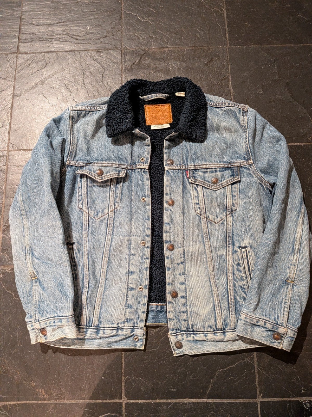 Levi's spijkerjas met teddy voering - Maat M, Levi's, Ophalen of Verzenden, Zo goed als nieuw, Maat 48/50 (M)