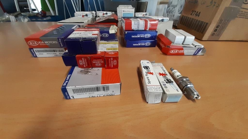 Bougies 155 stuks voor €300,-, Ophalen, T.Smit Outlet Store, Info@tommysmit.nl, 7008AR
