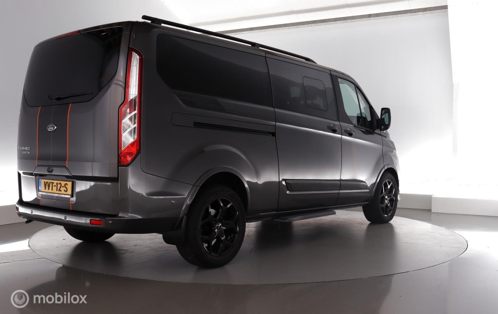 Ford Transit Custom 300 2.0 TDCI 130pk Sport Titanium Black, Voorwielaandrijving, Euro 6, 4 cilinders, Met garantie (alle)