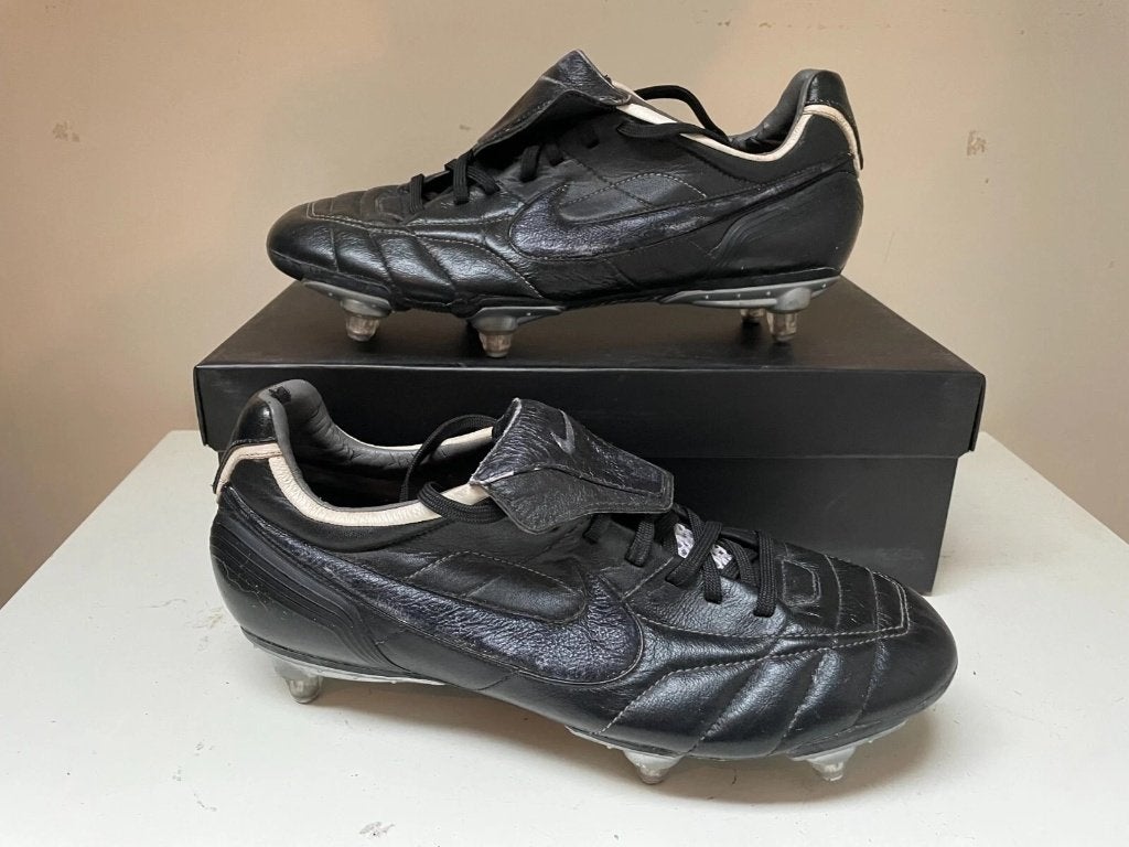 nike air zoom total 90 azt black soccer football boo maat 42, Sport en Fitness, Voetbal, Gebruikt, Maat XS of kleiner, Schoenen