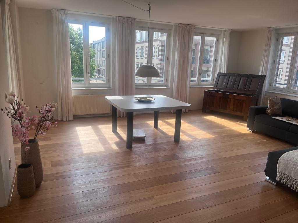 Vierkante tafel handmade Does te Laren, Huis en Inrichting, Tafels | Eettafels, Ophalen, Zo goed als nieuw, Vierkant, 50 tot 100 cm