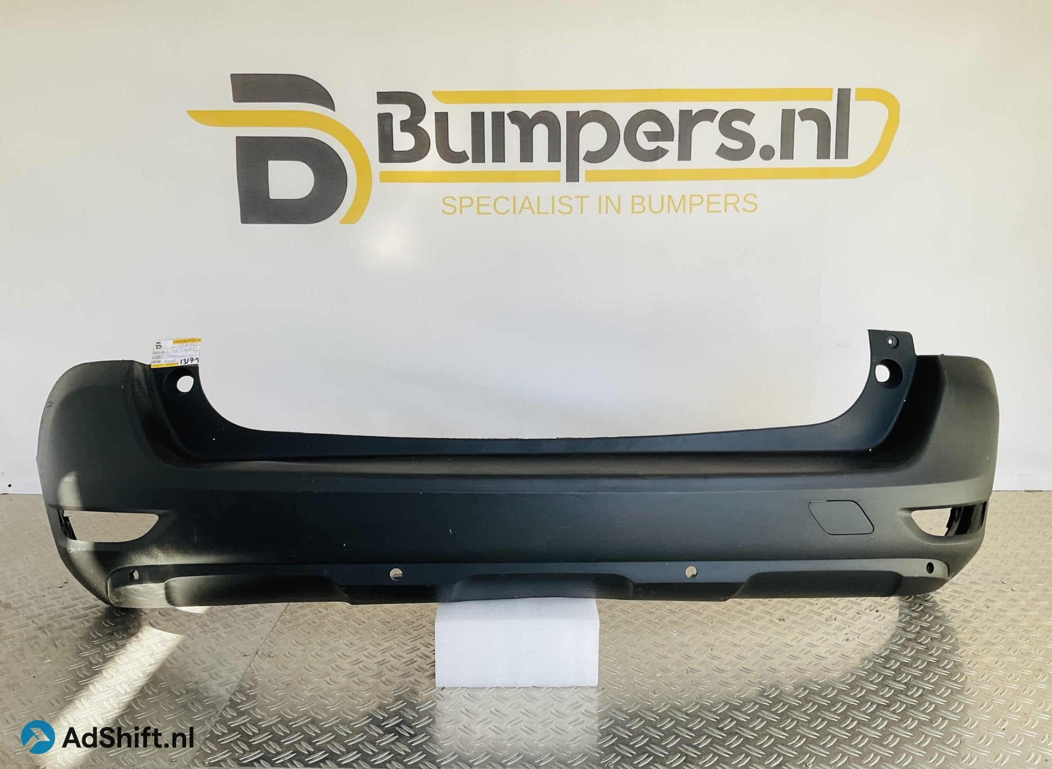 Bumper Peugeot 5008 4xpdc 9816681577 Achterbumper 1-R8-13179, Bumper