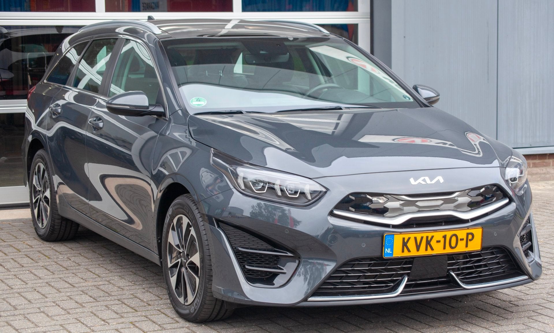 Kia Ceed Sportswagon 1.6 GDI PHEV DynamicPlusLine Pano., Gebruikt, Leder en Stof, Plug-in hybride, 1508 kg