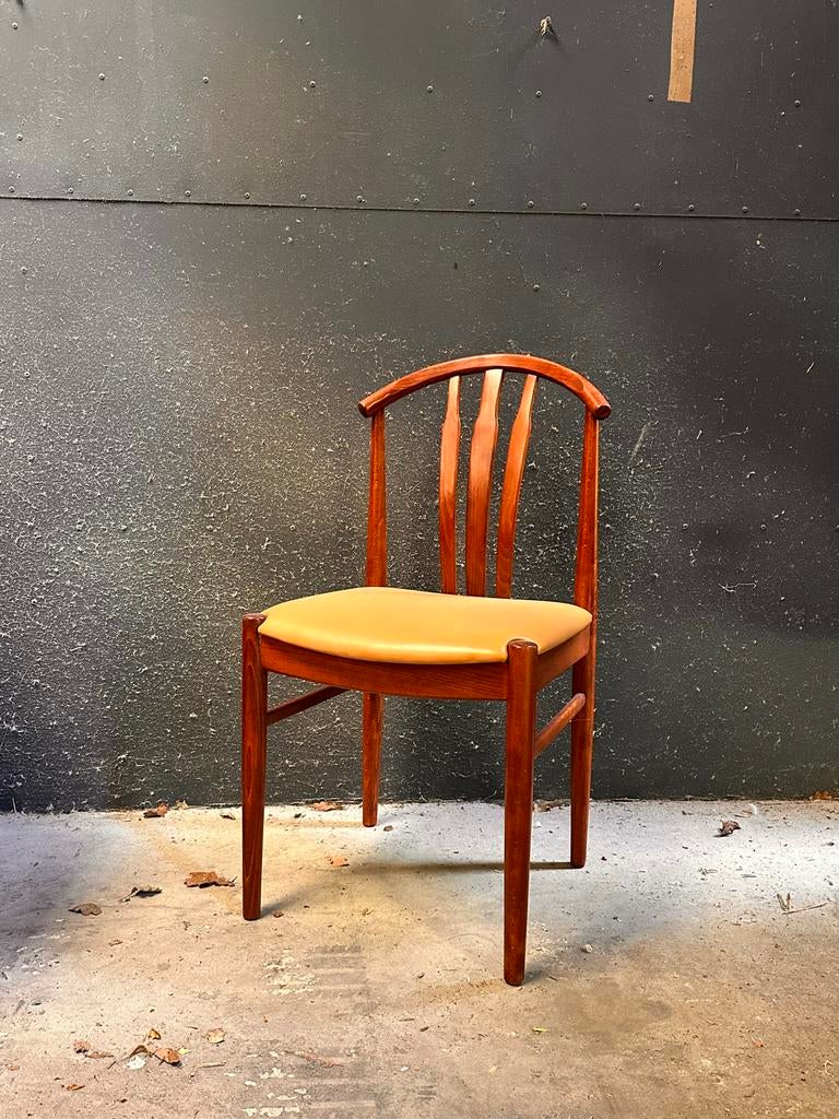 Twee Ekström Pastoe ‘60s design stoelen in top staat, Ophalen