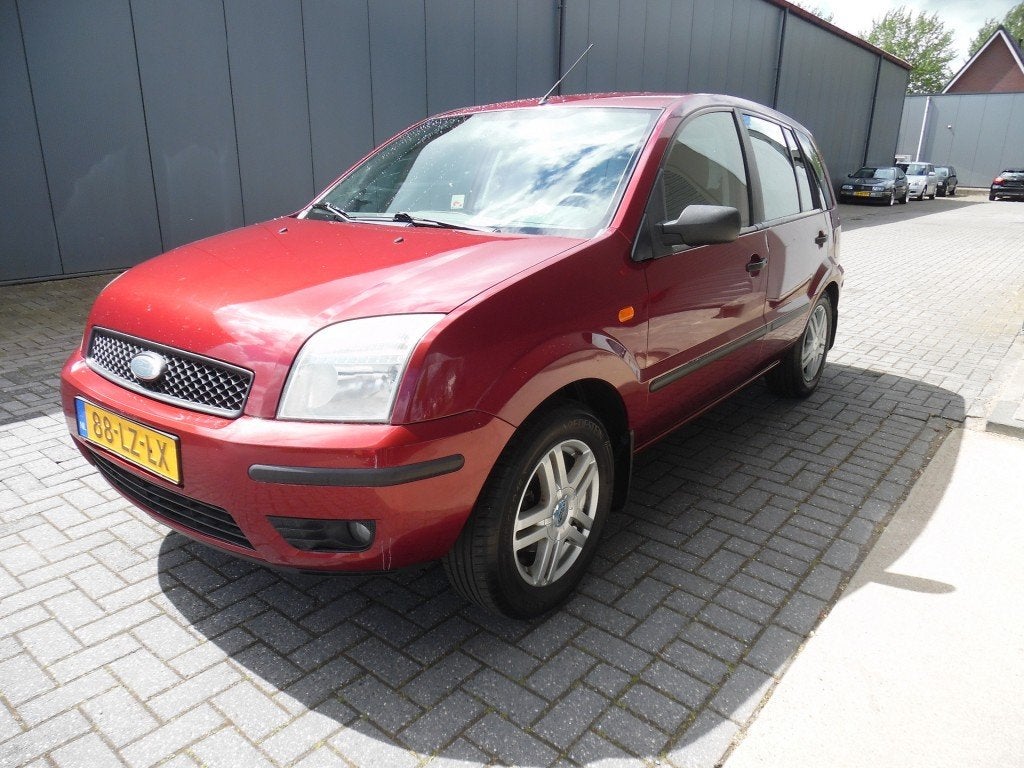 Ford FUSION 1.6-16V TREND, Auto's, Voorwielaandrijving, 1596 cc, 49 €/maand, Origineel Nederlands