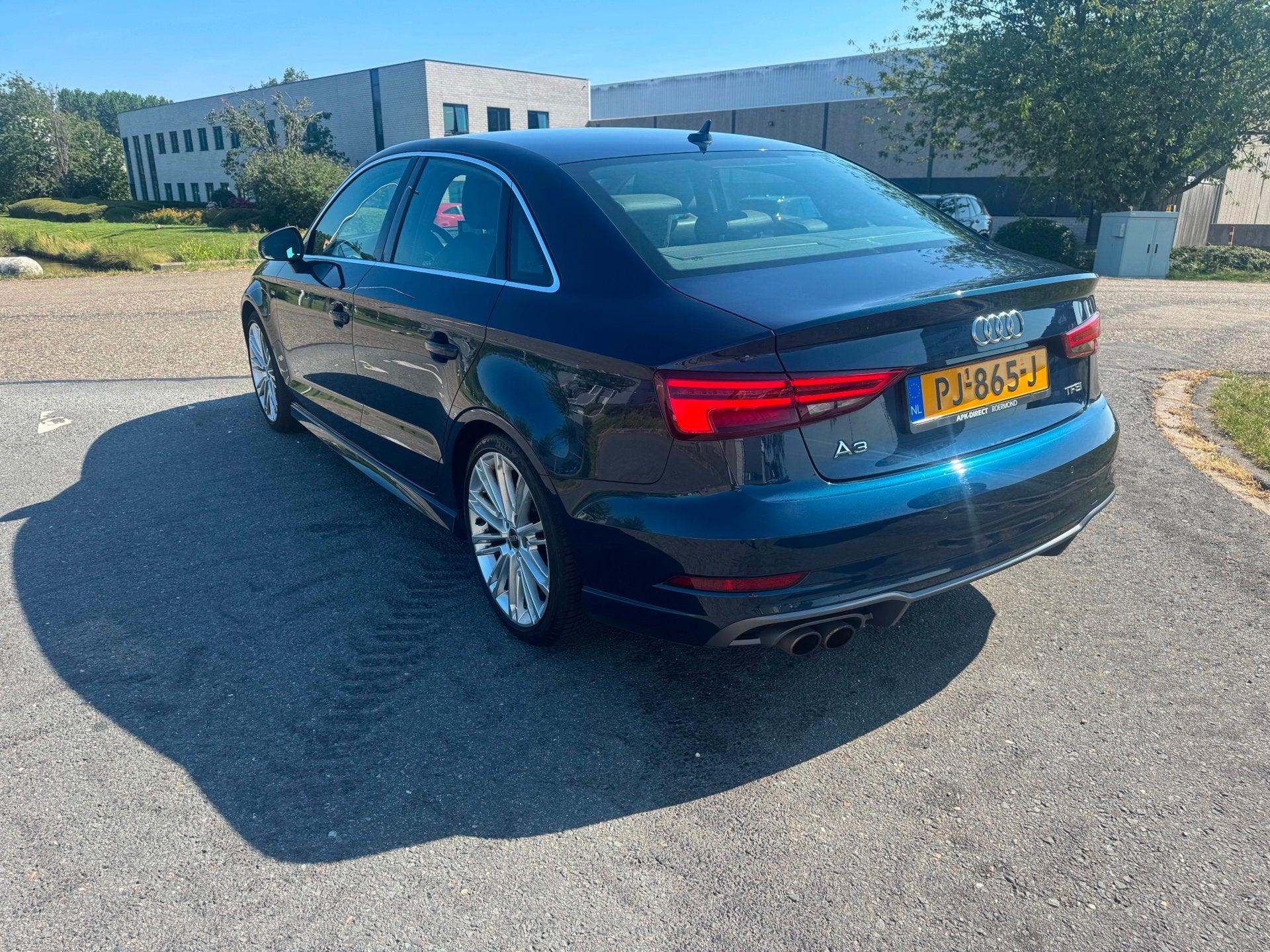 Audi A3 Limousine 2017 * 1.5 TFSI CoD Sport S Line Edition *, 150 pk, Blauw, Leder en Stof, Origineel Nederlands