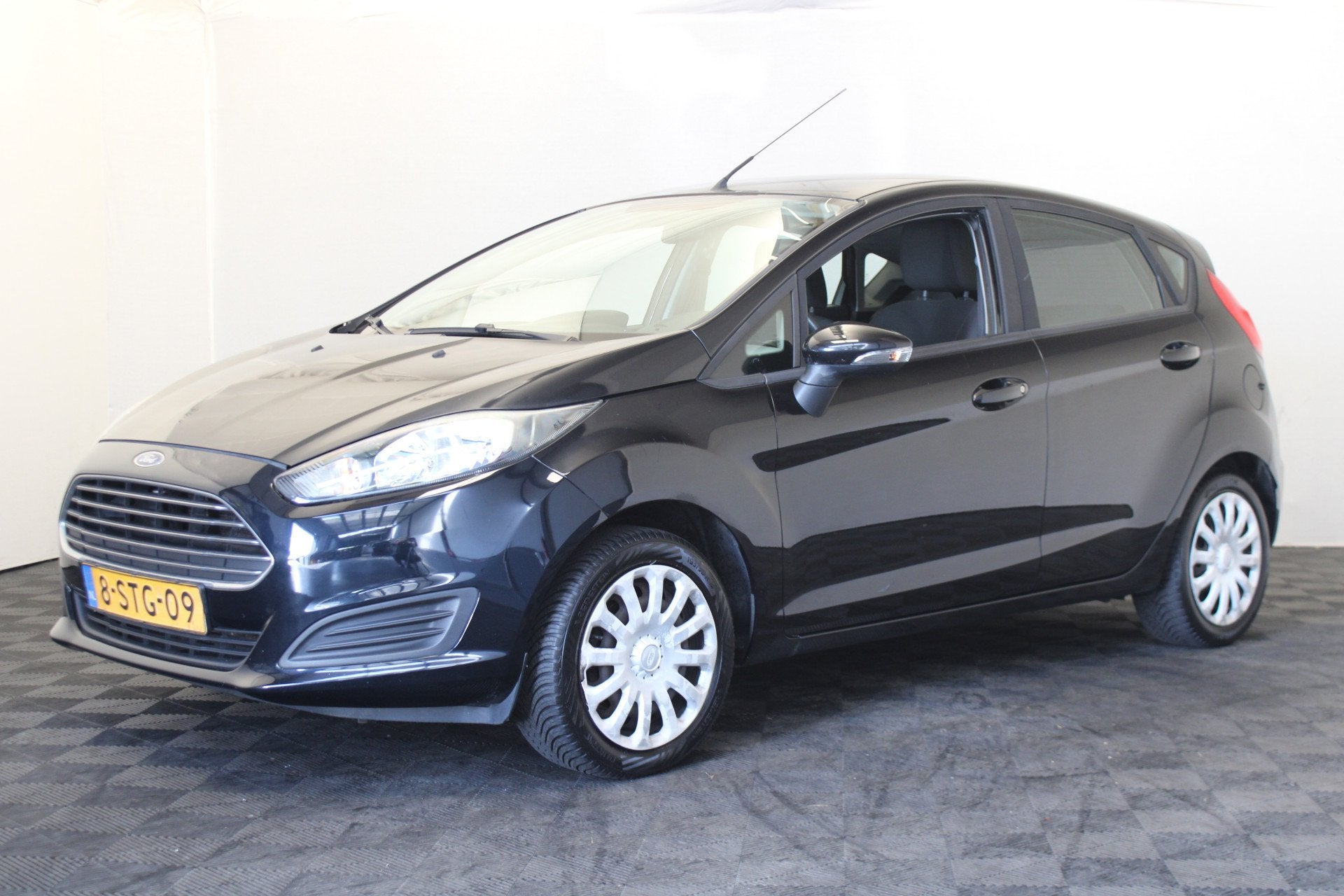 Ford Fiesta 1.0 Style (bj 2013), Auto's, Voorwielaandrijving, Euro 5, Stof, Zwart
