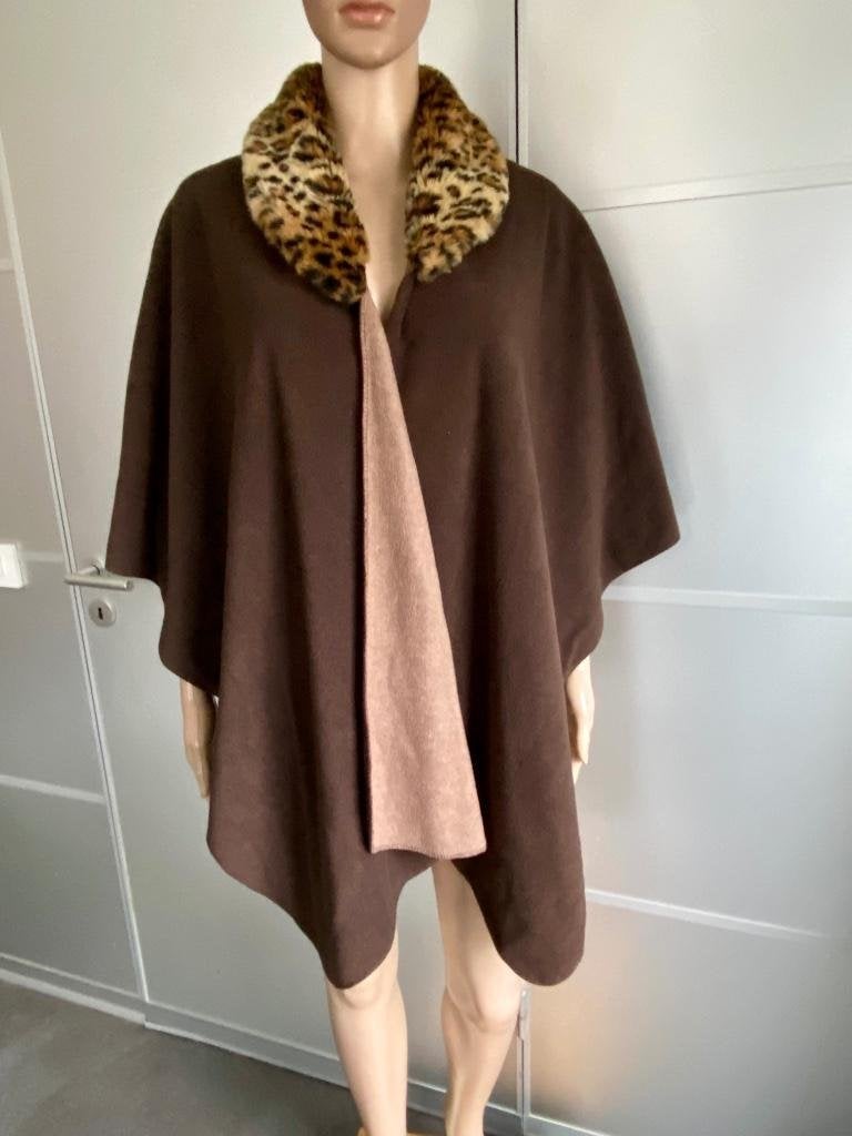 i729 Dubbelzijdige poncho One Size=S/M/L/XL cape jas winter, Kleding | Dames, Ophalen of Verzenden, Zo goed als nieuw, Maat 42/44 (L)