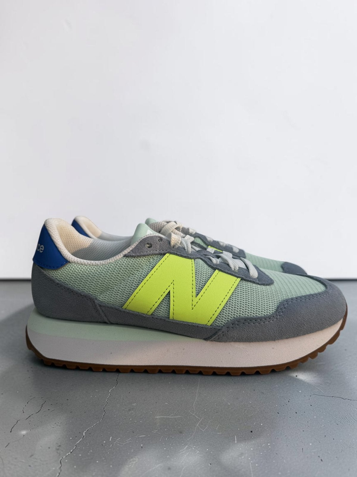 New Balance 237 sneakers grijs mint lime groen maat 39, Kleding | Dames, Ophalen of Verzenden, Groen, Sneakers of Gympen, Zo goed als nieuw