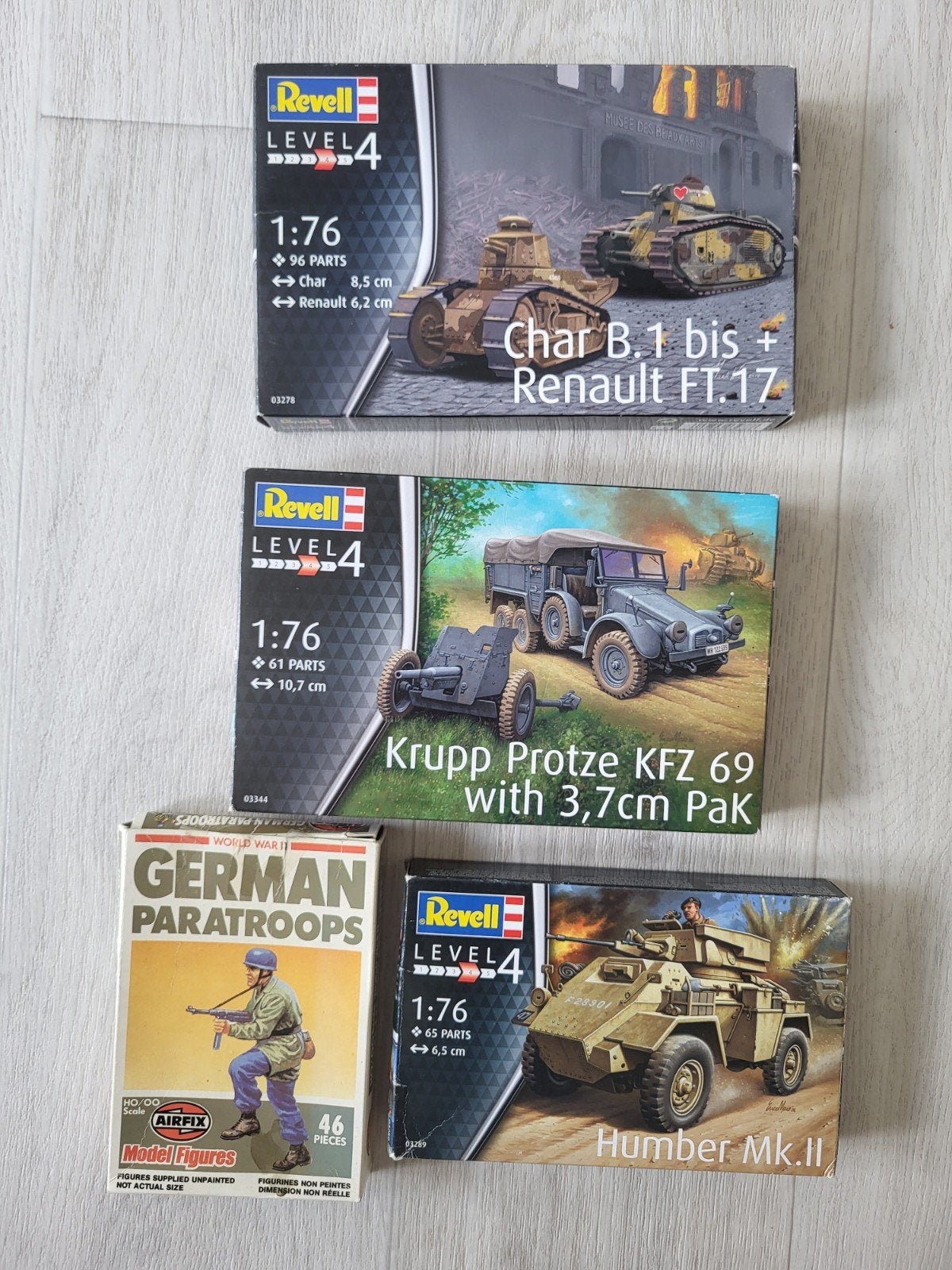 Modelbouw dozen 1:76: Revell tanks, truck en Airfix, Revell, Nieuw, Ophalen of Verzenden, Tank