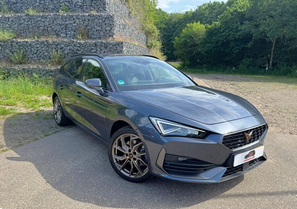 Cupra Leon Sportstourer 1.4 e-Hybrid Business Carplay Led ma, Auto's, 77 km/l, Gebruikt, 4 cilinders, Leon