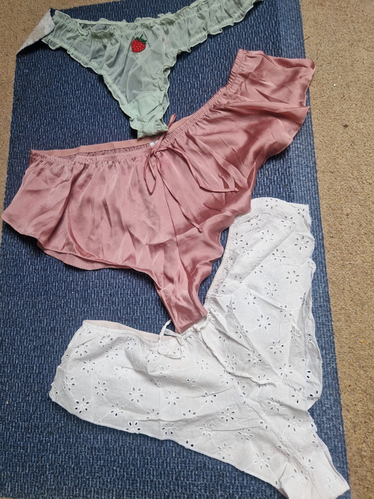 Set van 3 slips en string - Maat L-XL - Nieuw, Kleding | Dames, Ondergoed en Lingerie, Primark, Ophalen of Verzenden, Slip