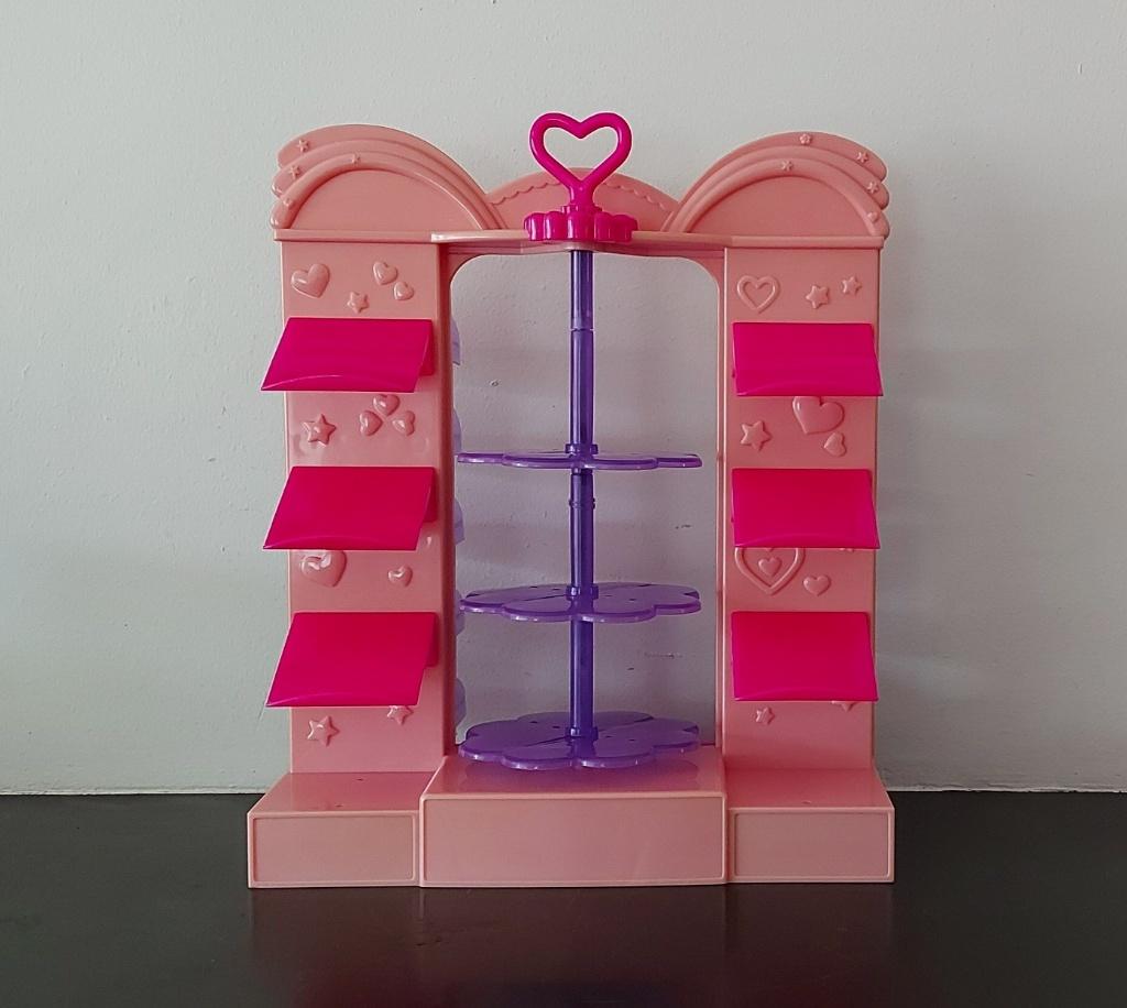 Vintage Steffi Love Simba display kast, Verzamelen, Poppen, Ophalen of Verzenden, Gebruikt, Accessoires