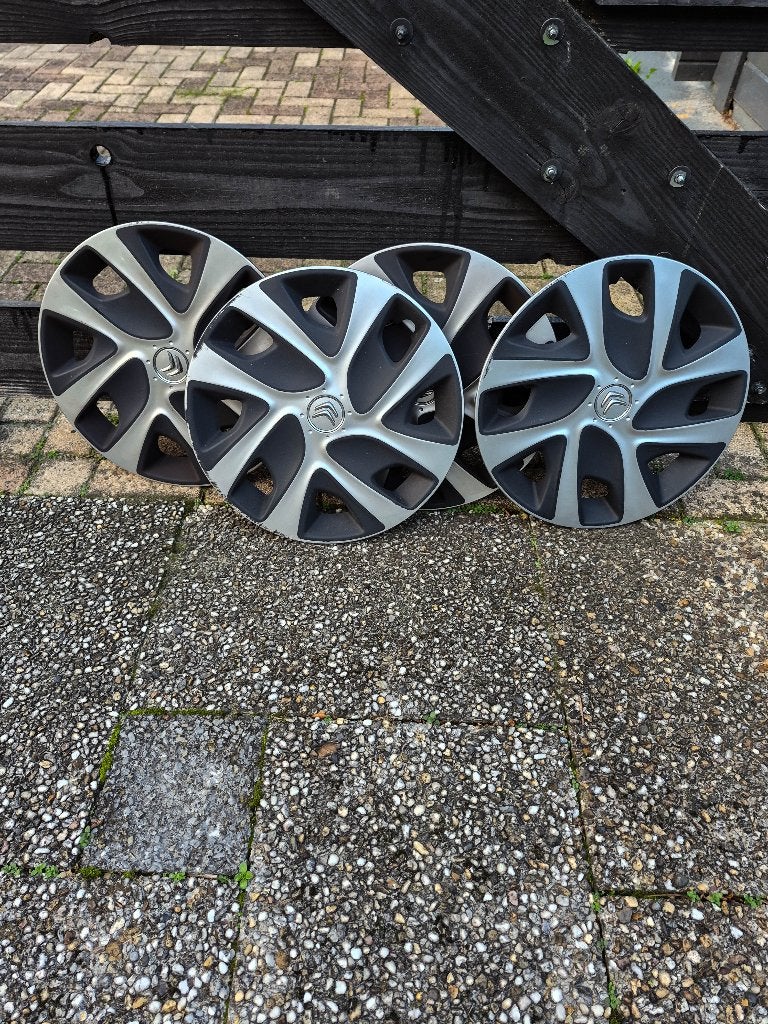 Vredestein winterbanden, Ophalen, Gebruikt, 16 inch, Banden en Velgen