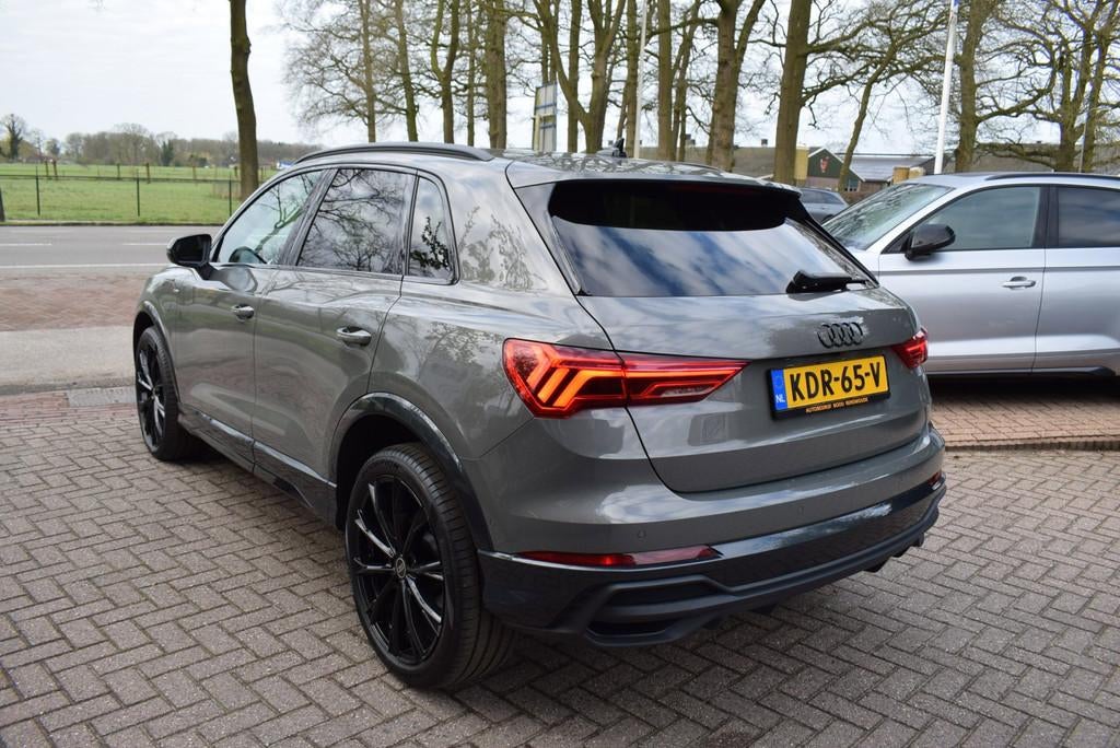 Audi Q3 45 TFSI e S-LINE edition AUTOM/ADAP CRUISE/PANO DAK/, Gebruikt, Hybride Elektrisch/Benzine, Lichtsensor, 13 kWh