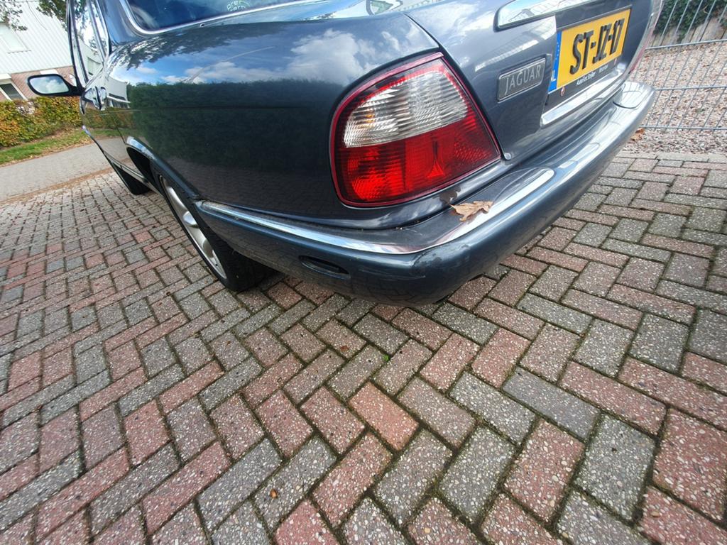 Jaguar XJ 3.2 Executive V8 1998 Grijs, foto 3