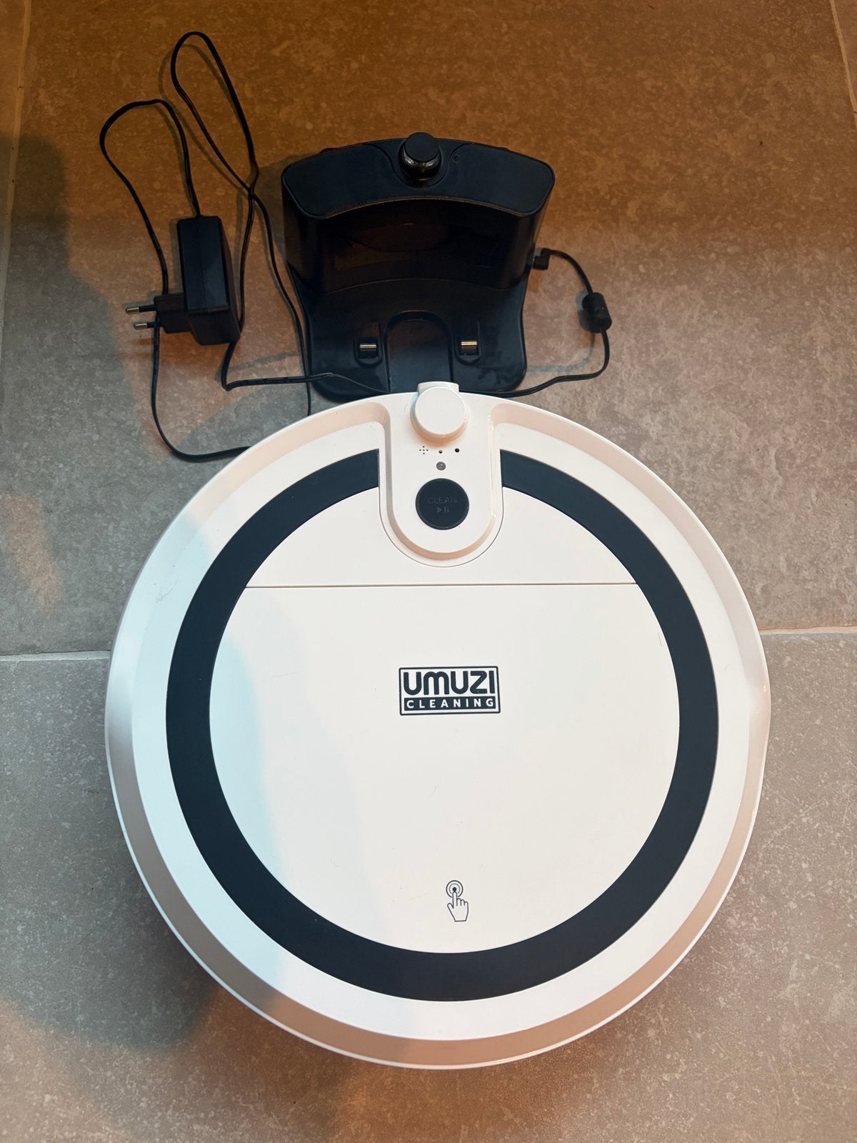 Umuzi Cleaning Robotstofzuiger met Laadstation, Overige merken, Draadloos, Ophalen of Verzenden, Zo goed als nieuw