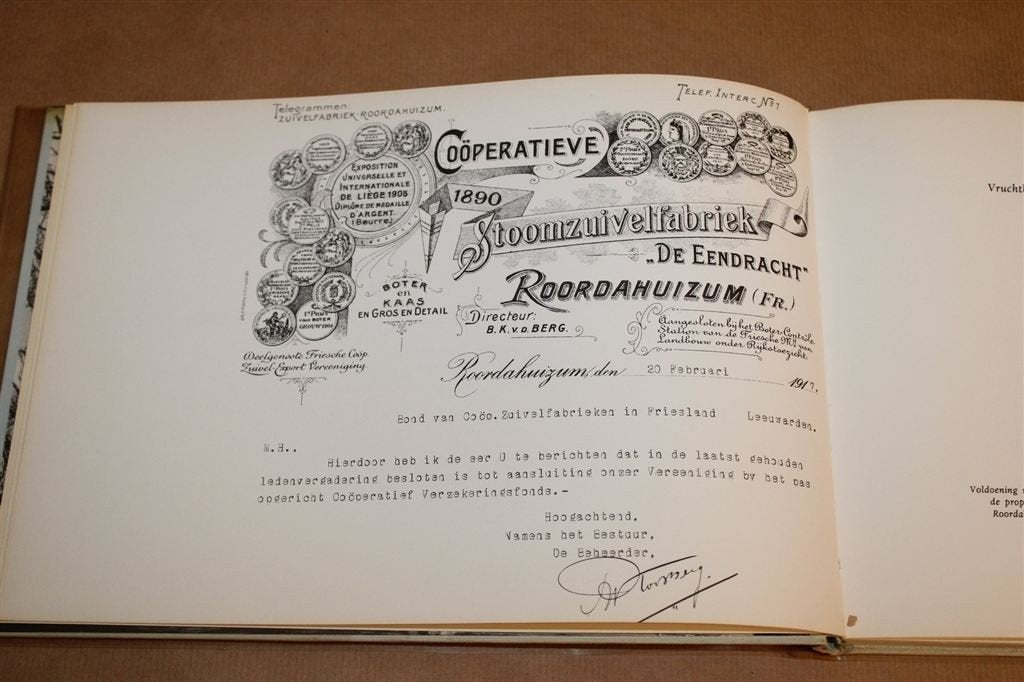 Verzekeringsfondsen — Geschiedenis en Oud Leeuwarden 1971, Boeken, Ophalen of Verzenden, Gelezen