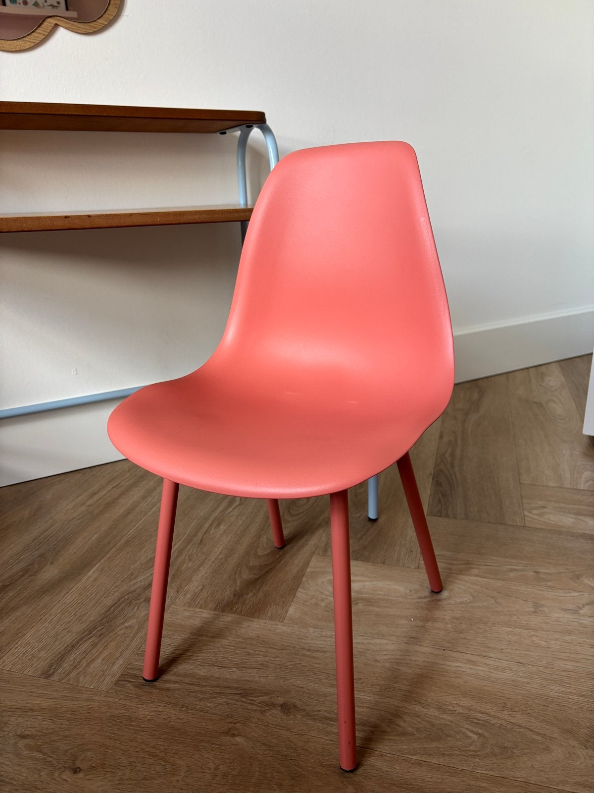 Moderne roze kinderstoel  - Zo goed als nieuw, Kinderen en Baby's, Kinderstoelen, Ophalen, Zo goed als nieuw, Overige typen