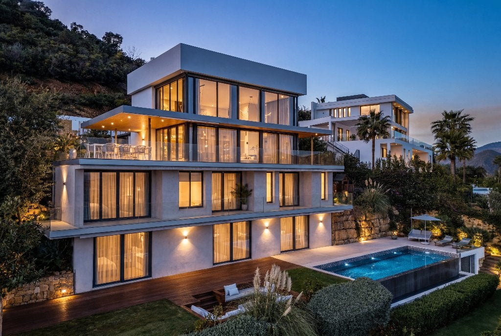 Luxe villa te koop Marbella (Spanje) - 660m2; 6 suites, 660 m², Spanje, Verkoop zonder makelaar, Overige