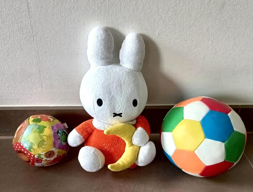 Nijntje knuffel & twee zachte ballen, Overige merken, Overige karakters, Konijn, Ophalen of Verzenden
