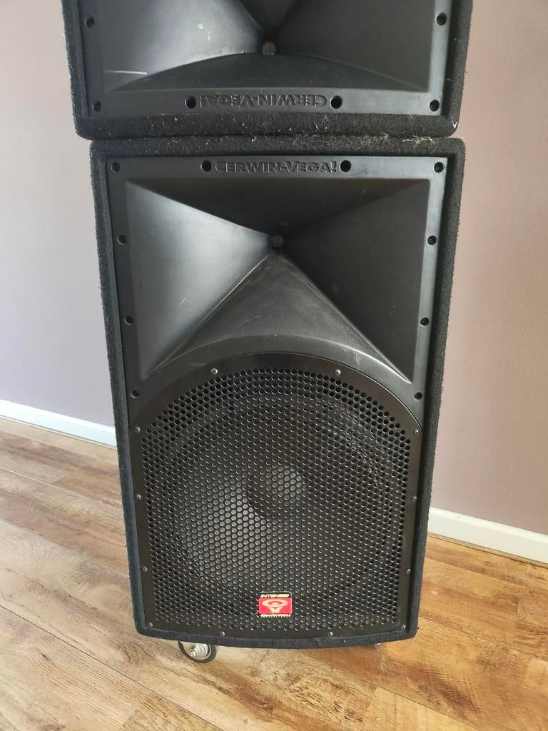 Cerwin vega INT 152 speakers, Ophalen, 120 watt of meer, Front, Rear of Stereo speakers, Overige merken