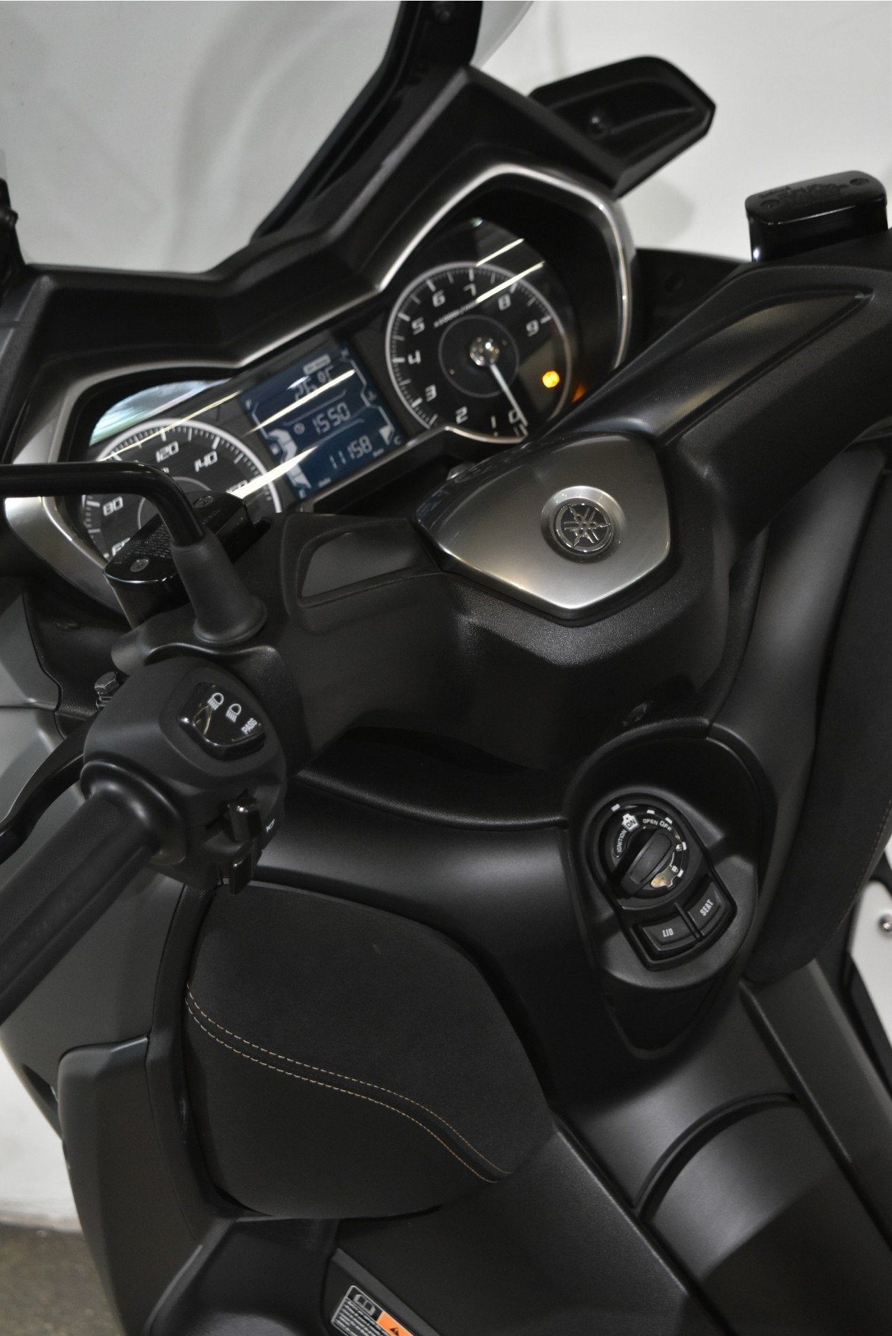 Yamaha X MAX 300 TECH MAX (bj 2021), 292 cc, Bedrijf, Overig, Peter@motoportalmere.nl