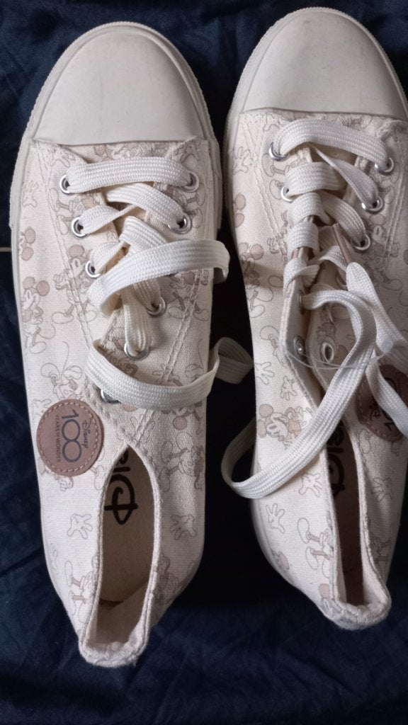 Disney Mickey Mouse Sneakers - 100 Jaar Wonder, Kleding | Dames, Zapato, Beige, Ophalen of Verzenden, Sneakers of Gympen