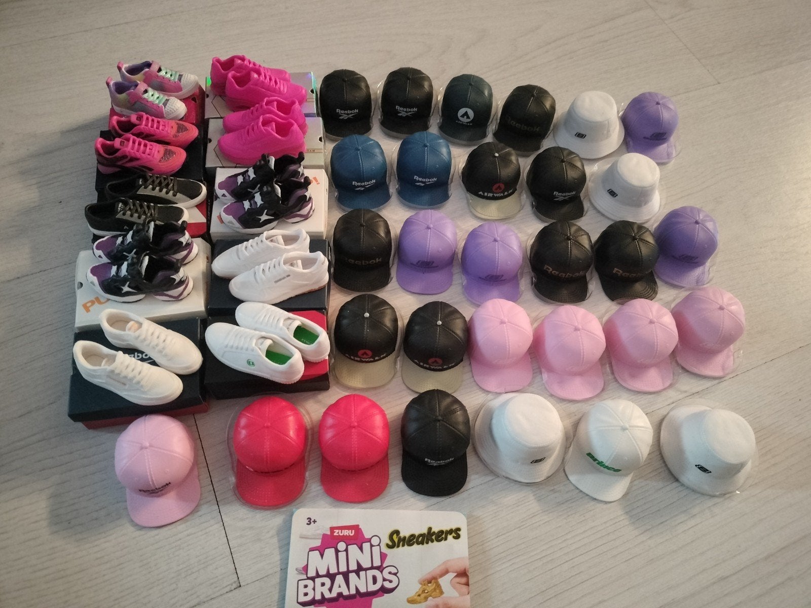 zuru mini brands sneakers, Ophalen